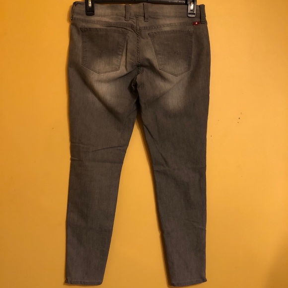 Lucky Brand Preloved Jeans B20 - Picture 2 of 11